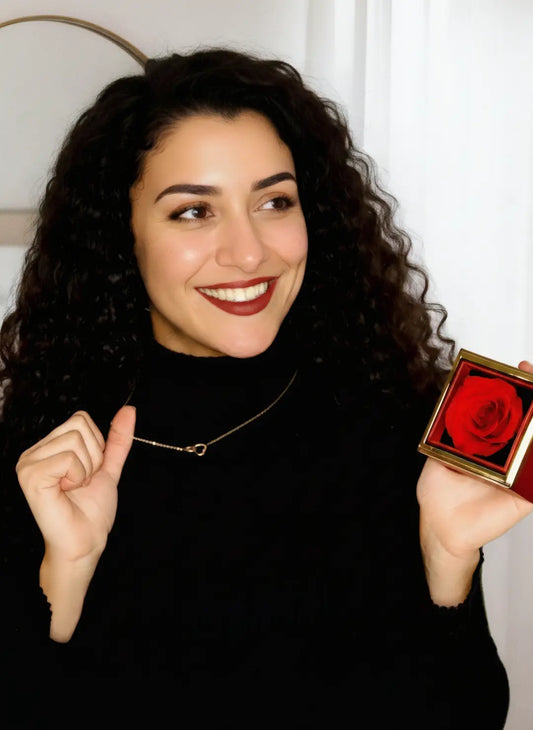 Collar personalizado Corazones Unidos y Rosa real eterna